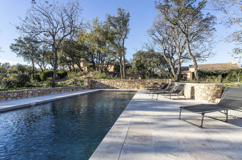 Foto 20 - Casa con 3 camere da letto a Grimaud con piscina privata e giardino