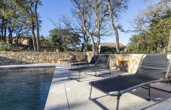 Casa de 4 quartos em Grimaud com piscina privada e jardim - Foto 22