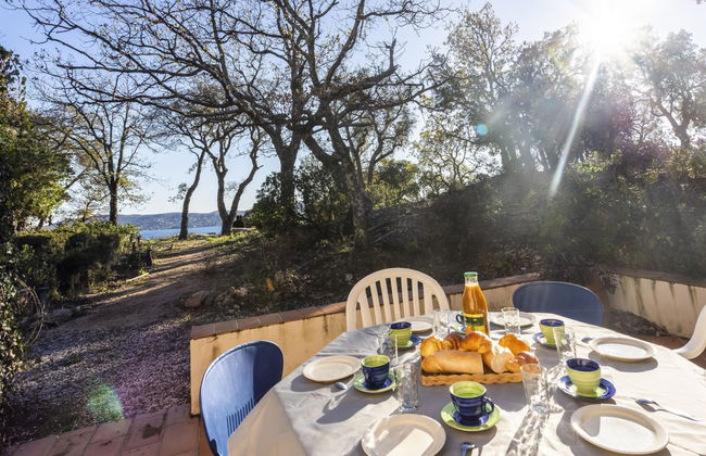 Casa de 4 quartos em Grimaud com piscina privada e jardim - Foto 4