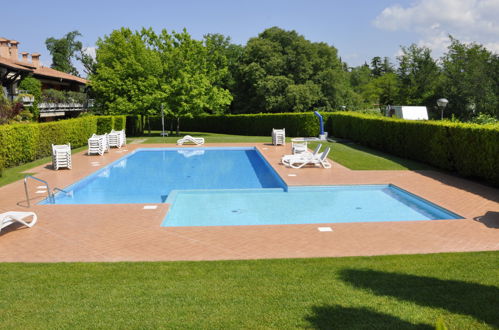 Foto 1 - Apartamento de 1 habitación en Lazise con piscina y vistas a la montaña