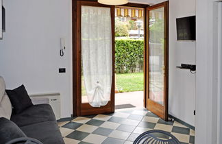 Foto 2 - Appartamento con 1 camera da letto a Lazise con piscina e giardino