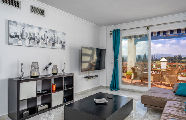 3 bedroom Apartment in Mijas with swimming pool and garden - Photo 7