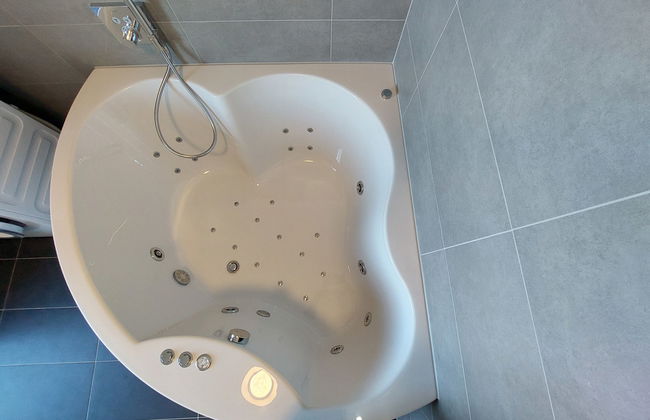 Casa de 4 quartos em Wolfsberg com terraço e banheira de hidromassagem - Foto 13