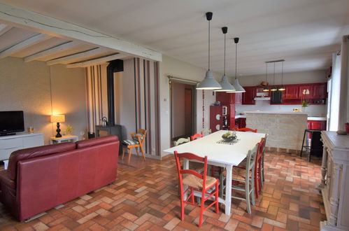 Photo 9 - 3 bedroom House in Saint-Caprais-de-Lerm with private pool and terrace