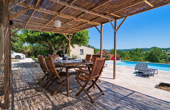 Casa de 4 quartos em Dausse com piscina privada e jardim - Foto 1
