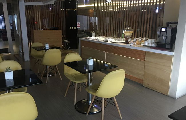 The Tree House - Photo 7