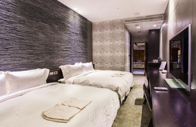 The Tree House - Photo 3