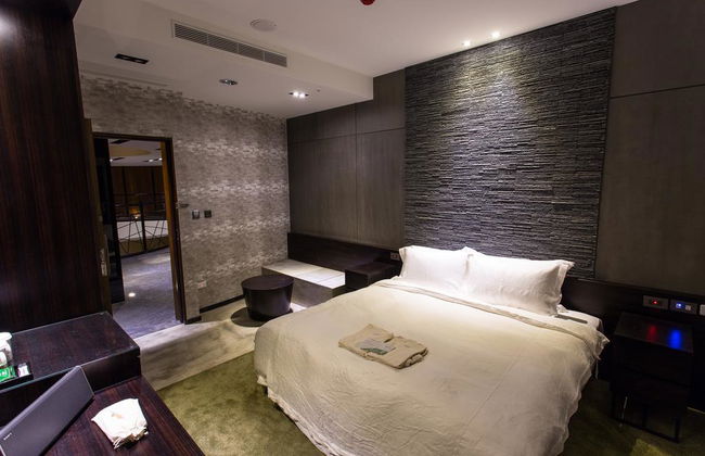 The Tree House - Photo 23