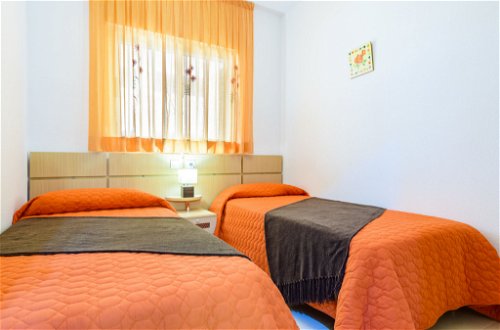 Foto 15 - Appartamento con 2 camere da letto a Oropesa del Mar con piscina e vista mare