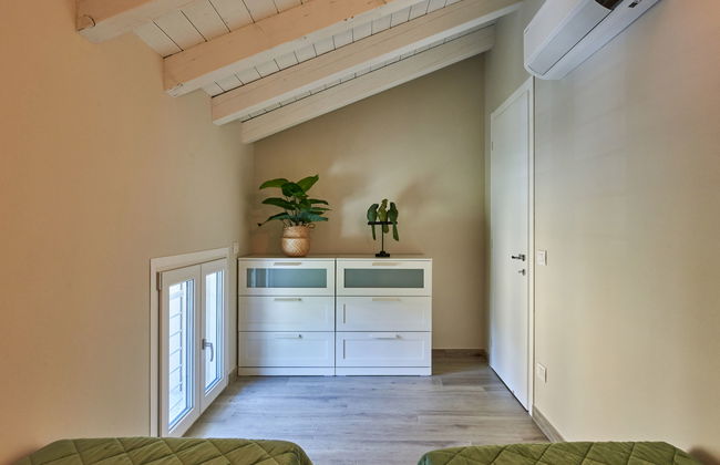 Casa de 4 quartos em Colico com piscina privada e jardim - Foto 23