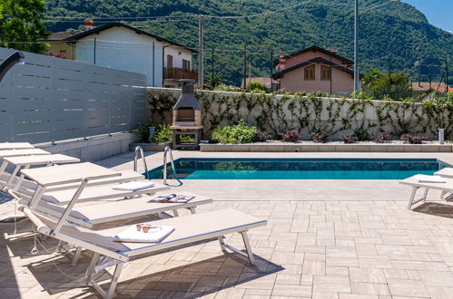 Foto 4 - Casa con 2 camere da letto a Colico con piscina privata e vista sulle montagne