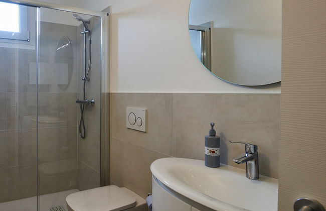 Casa de 4 quartos em Colico com piscina privada e jardim - Foto 24
