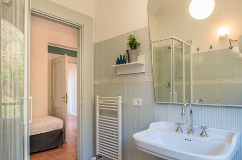 Foto 19 - Apartment mit 1 Schlafzimmer in Assisi mit garten