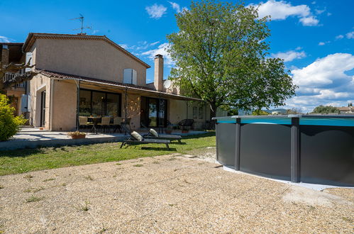 Photo 32 - Appartement de 3 chambres à La Crau avec piscine privée et vues à la mer