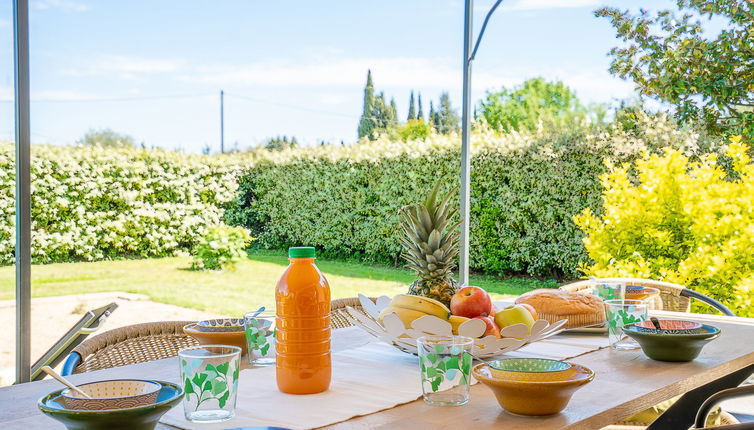 Foto 1 - Appartamento con 3 camere da letto a La Crau con piscina privata e giardino