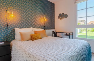 Foto 2 - Appartamento con 2 camere da letto a Benerville-sur-Mer con giardino e vista mare