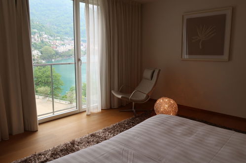 Foto 9 - Apartamento de 4 habitaciones en Montreux con piscina y vistas a la montaña