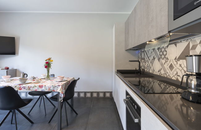 Apartamento de 2 quartos em Imperia com piscina e jardim - Foto 3