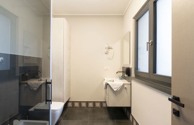 Apartamento de 2 quartos em Imperia com piscina e jardim - Foto 20