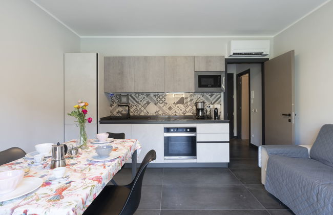 Apartamento de 2 quartos em Imperia com piscina e jardim - Foto 15
