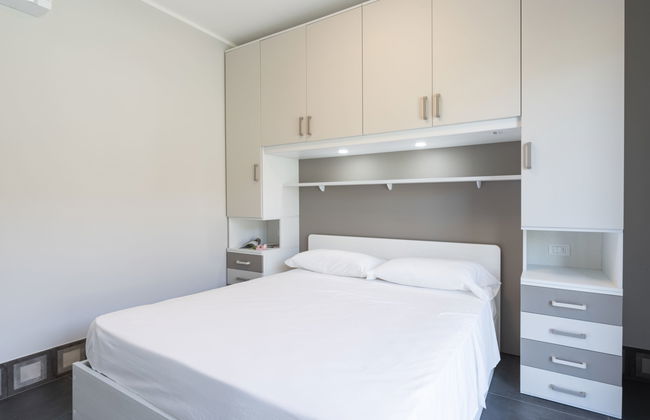 Apartamento de 2 quartos em Imperia com piscina e jardim - Foto 17