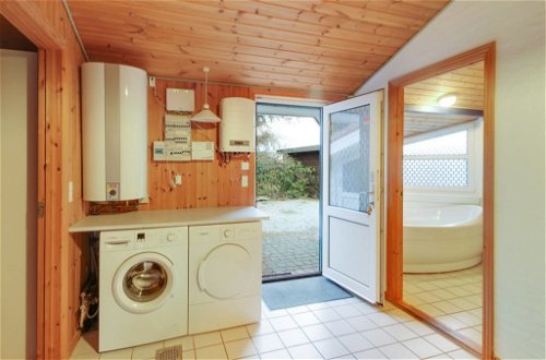 Foto 16 - Casa de 4 habitaciones en Klitmøller con terraza y sauna