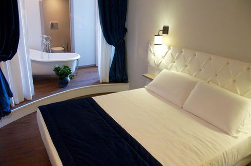 Photo 12 - Piazza Farnese Luxury Suites