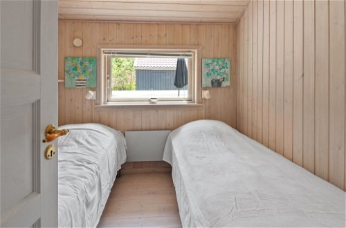 Photo 18 - Maison de 4 chambres à Aakirkeby avec terrasse et sauna