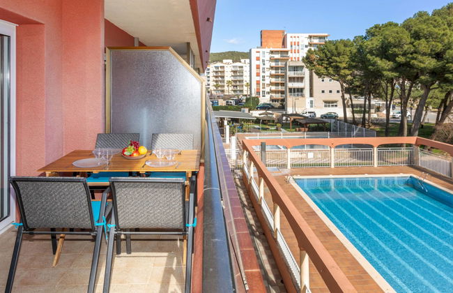 2 bedroom Apartment in Torroella de Montgrí with swimming pool - Photo 15