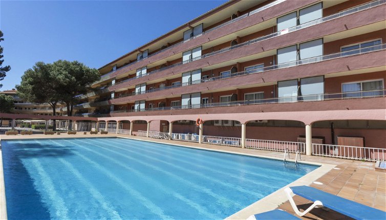 Foto 1 - Appartamento con 1 camera da letto a Torroella de Montgrí con piscina e vista mare