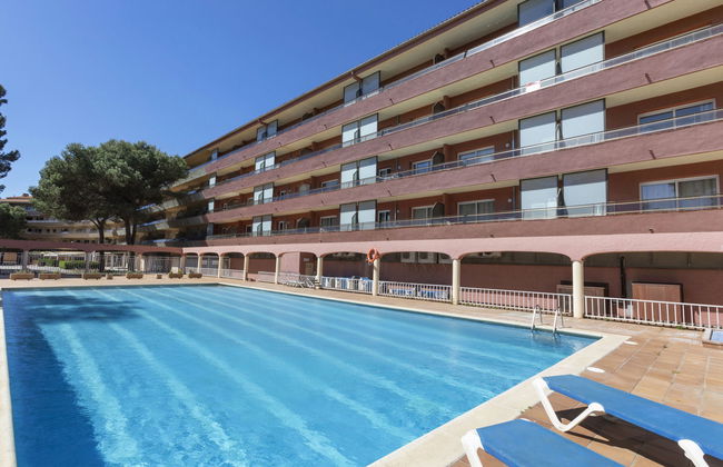 2 bedroom Apartment in Torroella de Montgrí with swimming pool - Photo 1