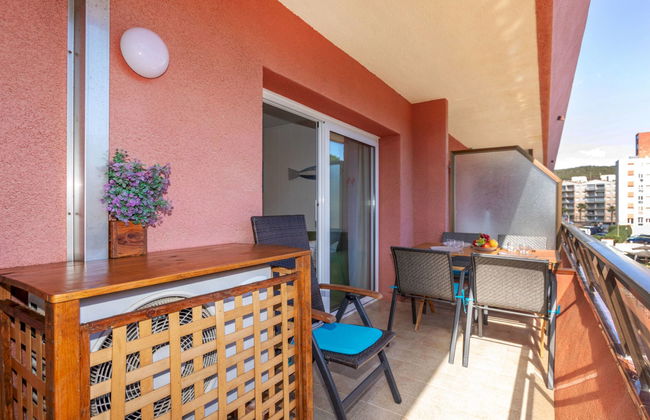 2 bedroom Apartment in Torroella de Montgrí with swimming pool - Photo 16