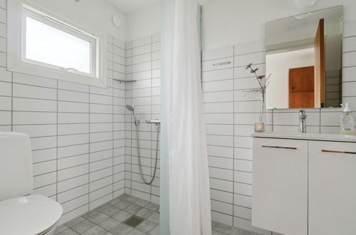 Foto 8 - Apartamento de 2 quartos em Gudhjem com terraço
