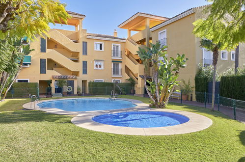 Foto 1 - Apartamento de 2 quartos em Estepona com piscina e vistas do mar