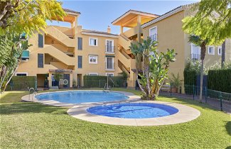 Photo 1 - Appartement de 2 chambres à Estepona avec piscine et vues à la mer