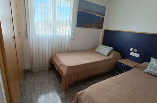 Foto 10 - Apartamento de 2 quartos em Mont-roig del Camp com piscina e vistas do mar