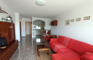 Foto 3 - Appartamento con 2 camere da letto a Mont-roig del Camp con piscina e vista mare