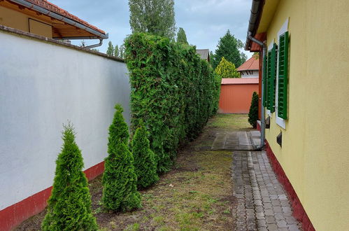 Foto 11 - Casa de 4 habitaciones en Balatonboglár con jardín y vistas a la montaña