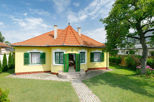 Photo 1 - Maison de 4 chambres à Balatonboglár avec jardin