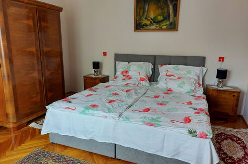 Foto 5 - Casa con 4 camere da letto a Balatonboglár con giardino e vista sulle montagne