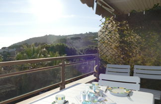 Photo 3 - Apartment in Sanremo with swimming pool and sea view