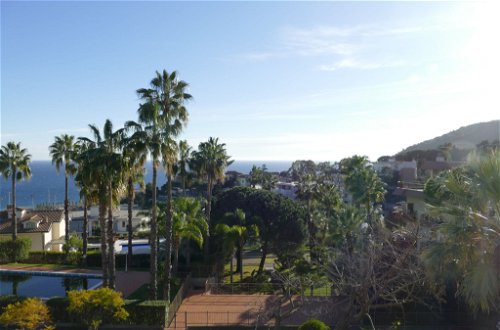 Foto 16 - Appartamento a Sanremo con piscina e vista mare