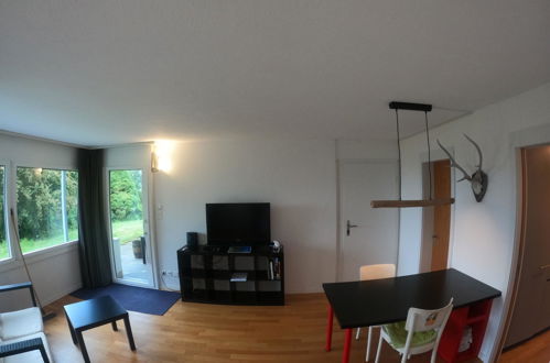 Foto 7 - Apartamento de 1 habitación en Aeschi bei Spiez con jardín