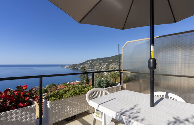 Apartamento de 3 quartos em Ospedaletti com piscina e terraço - Foto 1