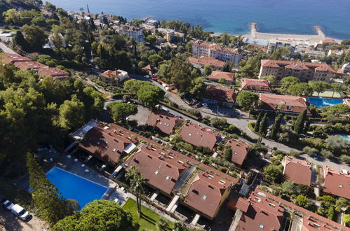 Photo 27 - Appartement de 2 chambres à Ospedaletti avec piscine et vues à la mer