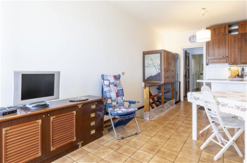 Foto 8 - Apartamento de 2 habitaciones en Ospedaletti con piscina y vistas al mar