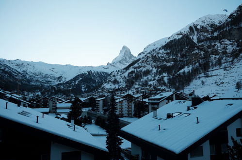 Foto 1 - Appartamento con 1 camera da letto a Zermatt con vista sulle montagne