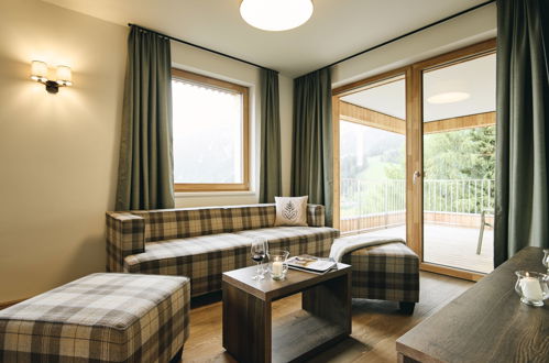 Foto 19 - Apartamento de 2 quartos em Hermagor-Pressegger See com sauna e vista para a montanha