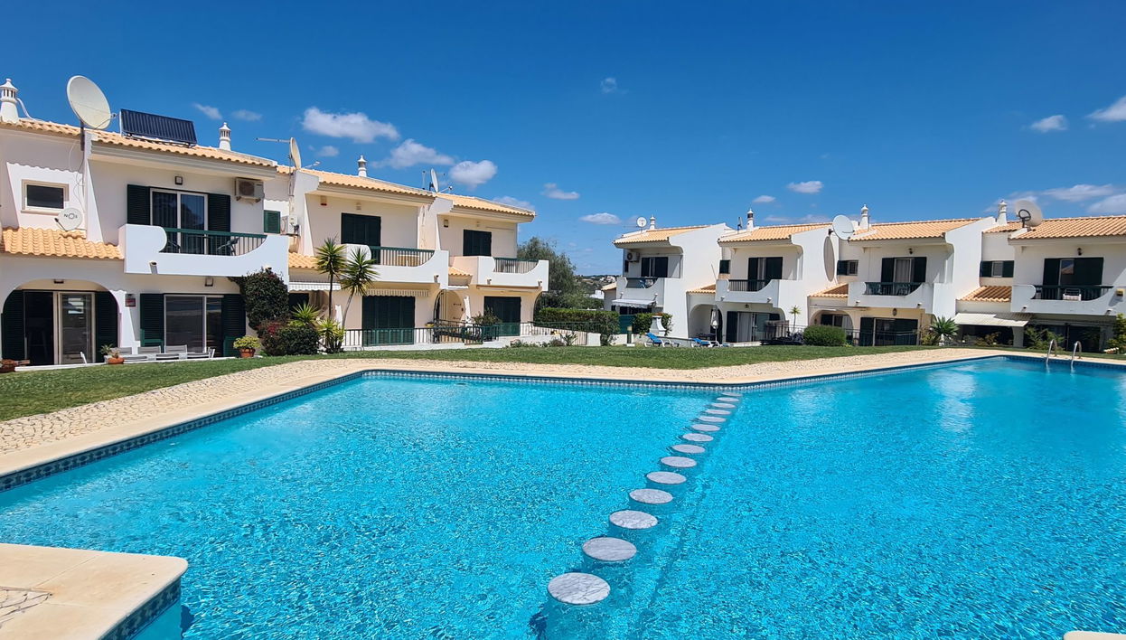 Casa de 3 quartos em Albufeira com piscina e terraço - Foto 1