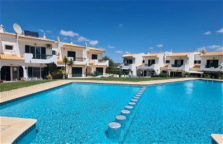 Foto 1 - Casa de 2 habitaciones en Albufeira con piscina y vistas al mar